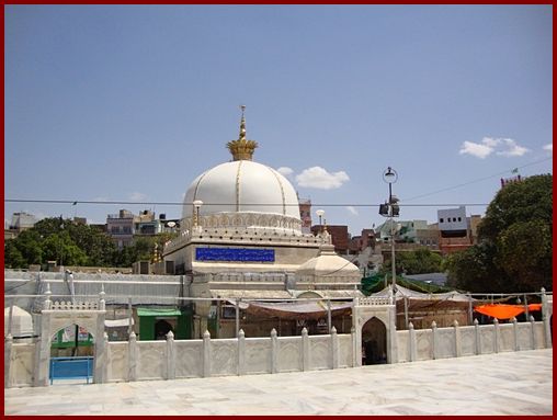 Khwaja-e-Khwajegaan Shahenshah-e-Hindustan  Hazrat Khwaja Moinuddin Hasan Sijzi  Chisti Ajmeri R.A